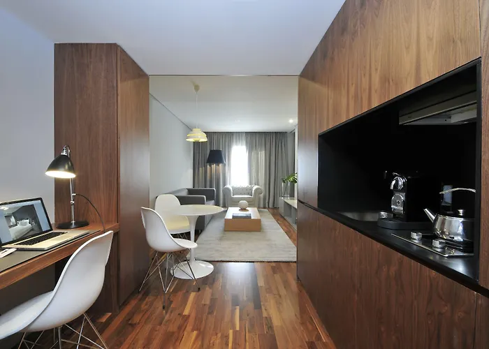 Ξενοδοχείο με διαμερίσματα Altis Prime 4*